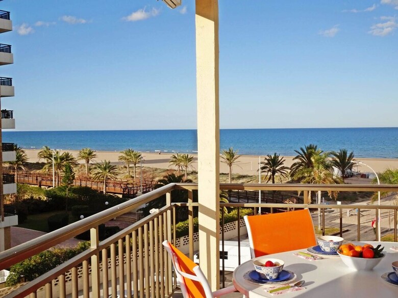 Apartamentos Almirante 3�
