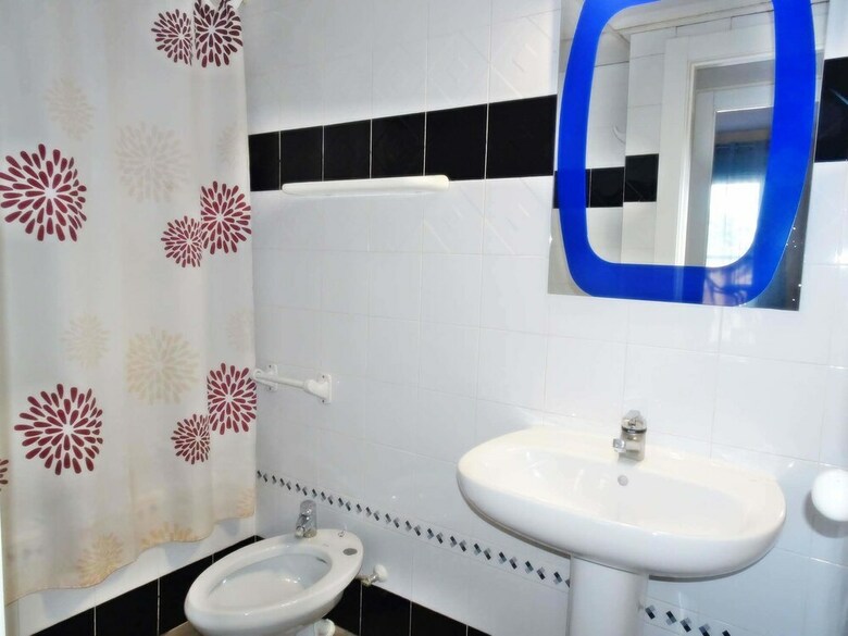 Apartamentos Capri 1� - 2� - 6�
