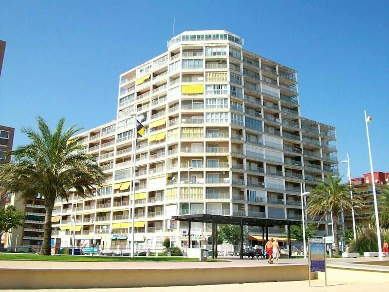 Apartamentos Infante E3 - 10�  ( 2/4 ) (S�lo Familias)