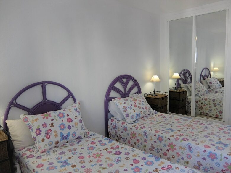 Apartamentos Poligono 9 - Escalera A - 1�