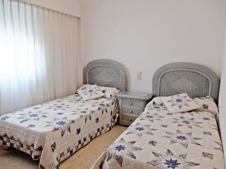 Apartamentos Parque 8 - 9� - 2� - 4� (6/7) (S�lo Familias)
