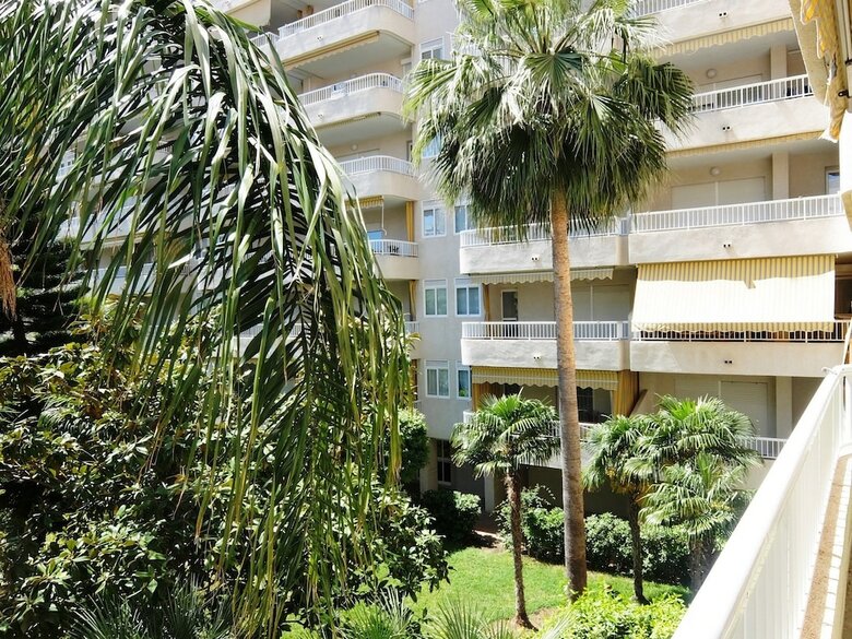 Apartamentos Parque 8 - 9� - 2� - 4� (6/7) (S�lo Familias)