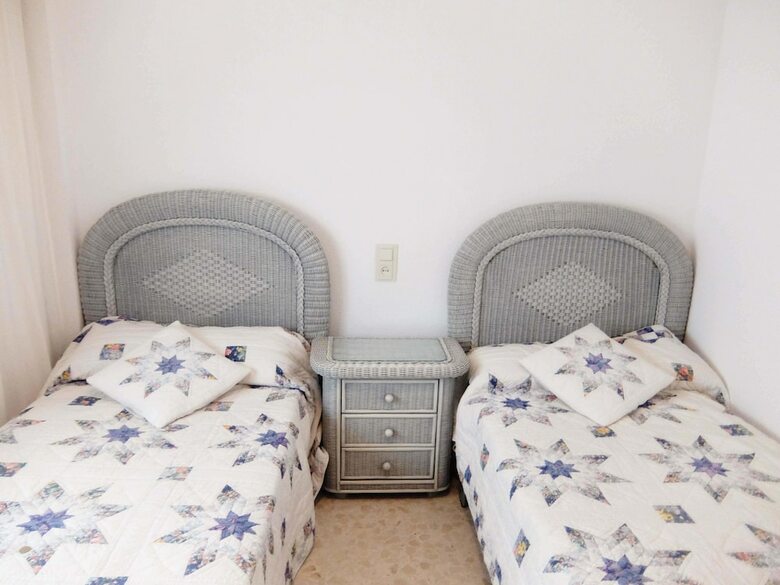 Apartamentos Parque 8 - 9� - 2� - 4� (6/7) (S�lo Familias)