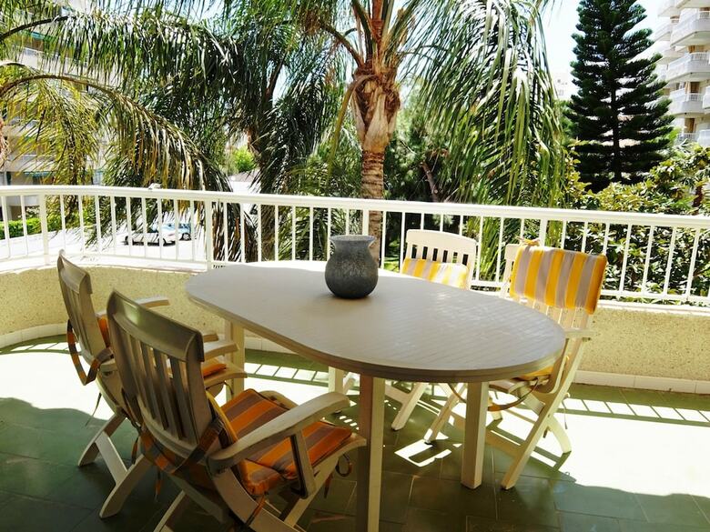 Apartamentos Parque 8 - 9� - 2� - 4� (6/7) (S�lo Familias)