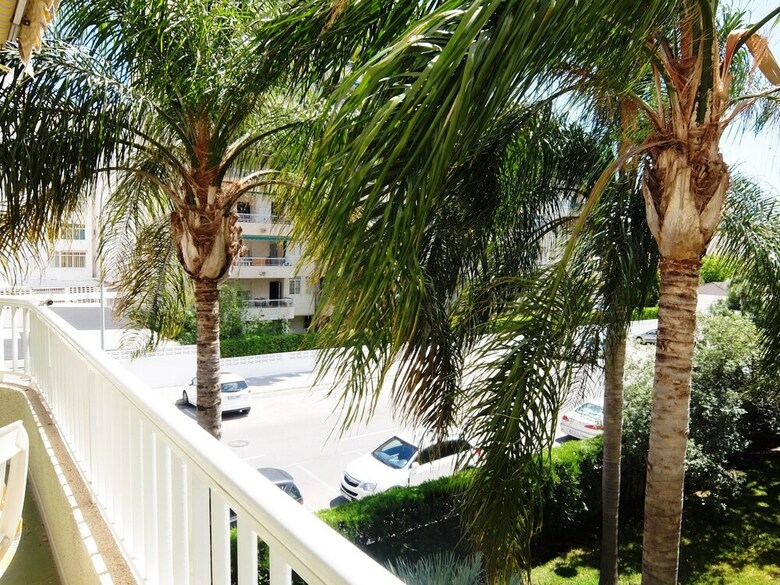 Apartamentos Parque 8 - 9� - 2� - 4� (6/7) (S�lo Familias)