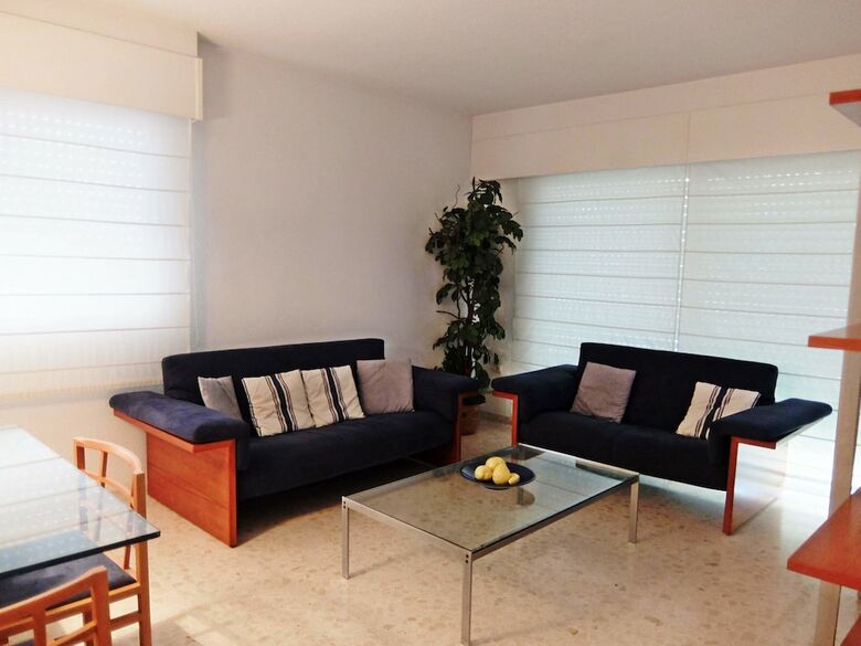 Apartamentos Parque 8 - 9� - 2� - 4� (6/7) (S�lo Familias)