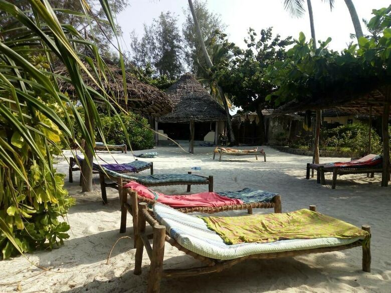Bed & Breakfast Family Beach Bungalows