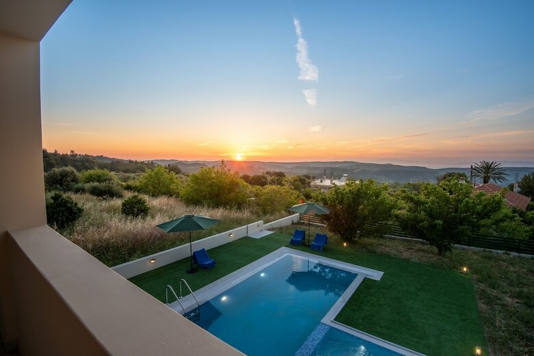 Anemos Villa In Salakos