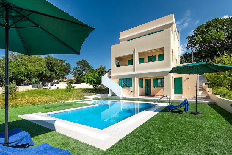 Anemos Villa In Salakos