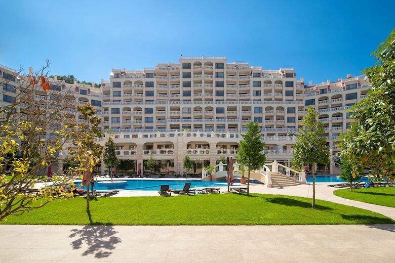 Varna South Bay Apart Complex
