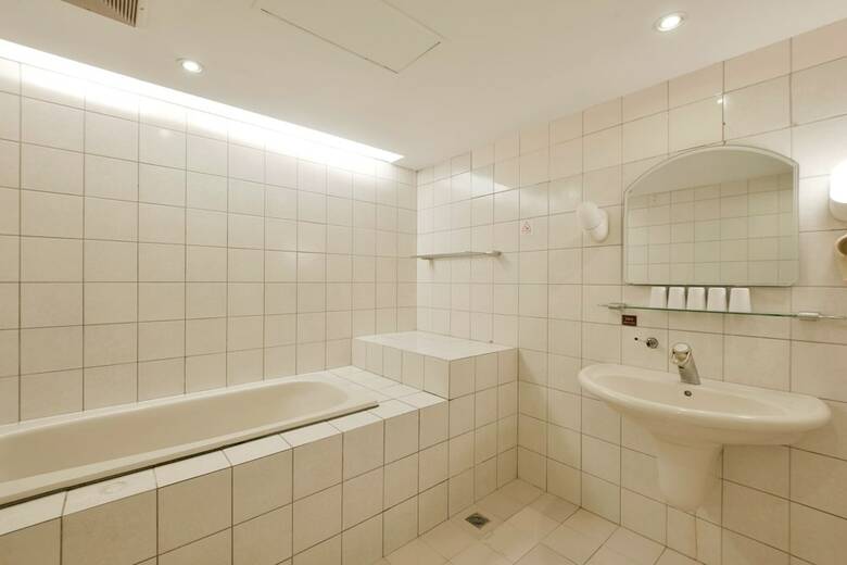 Champs Elysees Hotel