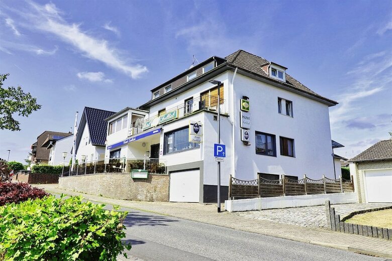 Green Seeblick Hotel & Hostel