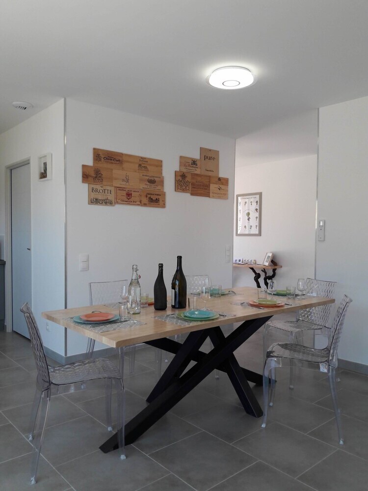 A 2 Pas Des Vignes Num�ro 6