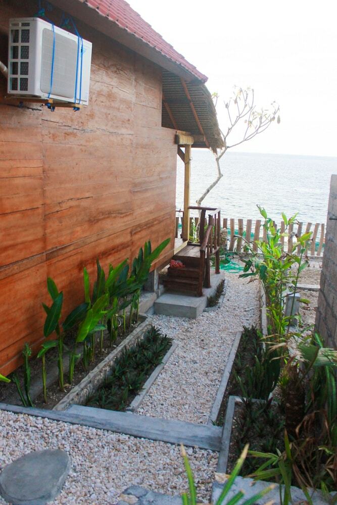 Bed & Breakfast Malibu Huts