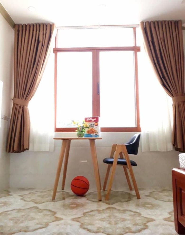 Hotel Huyen House