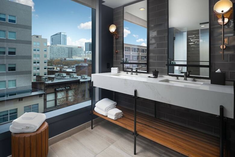 Hotel Distil, Autograph Collection