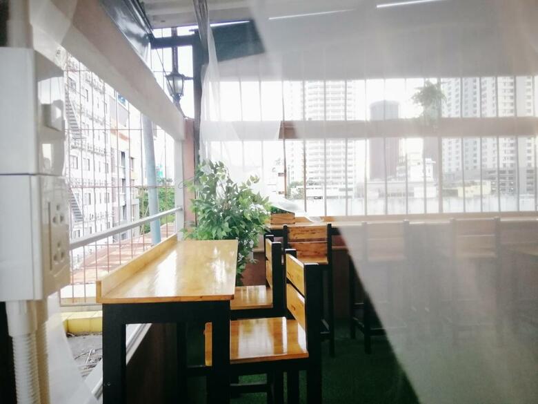Hostal White House Hostel