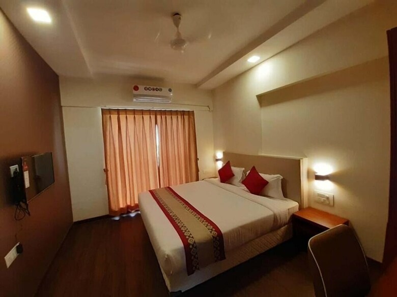 Mumbai House Luxury Apartment