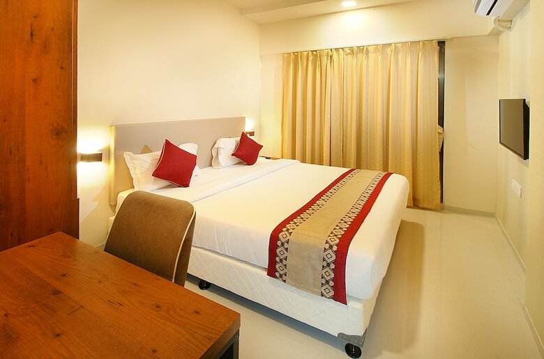 Mumbai House Luxury Apartment