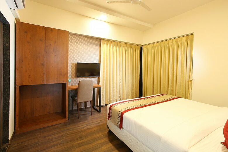Mumbai House Luxury Apartment