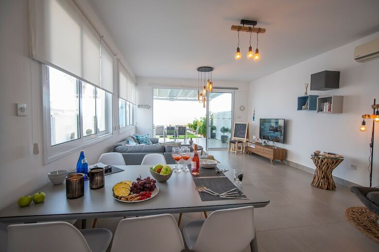 Sea Front Villa Dagi - Gorgona Complex