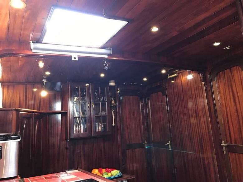 Bed & Breakfast Dream House Boat