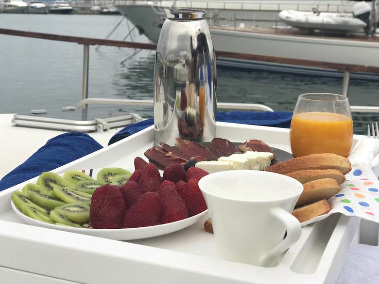 Bed & Breakfast Dream House Boat