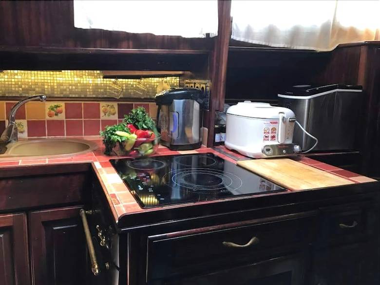 Bed & Breakfast Dream House Boat