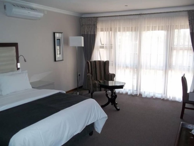 Regent Hotel Kgale