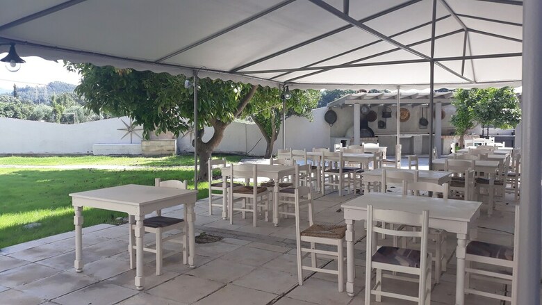 Ivory Hotel