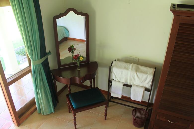 Hotel Jungle Tide Bungalow