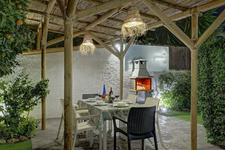 Villas By Seric,15' Walking To The Beach