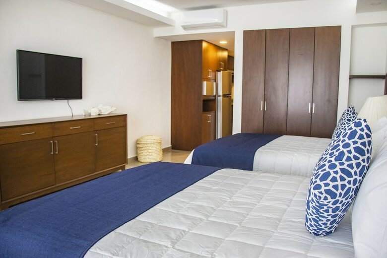 Hotel Grand Paramar - Beachfront
