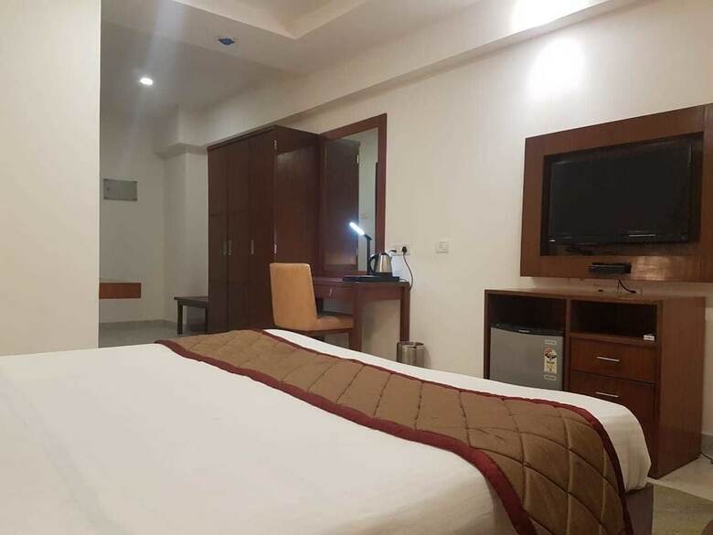 Hotel Siesta Navi Mumbai