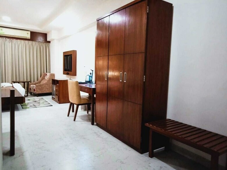 Hotel Siesta Navi Mumbai