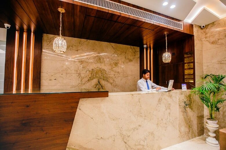 Hotel Ten Square