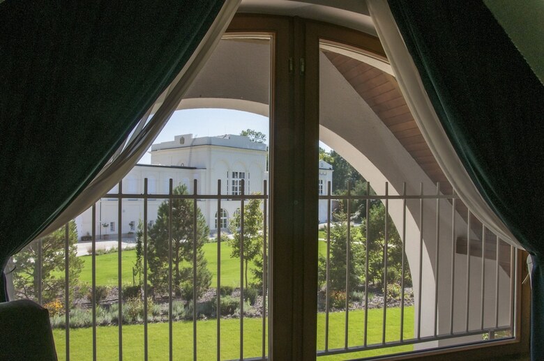 Hotel Hrani?n� Z�me?ek