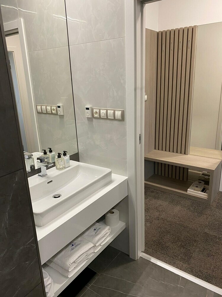 Hotel Hrani?n� Z�me?ek