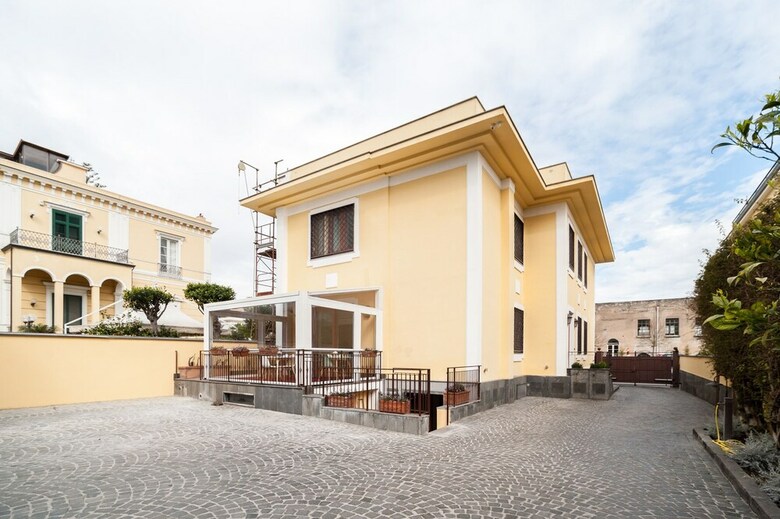 Hotel Dream House