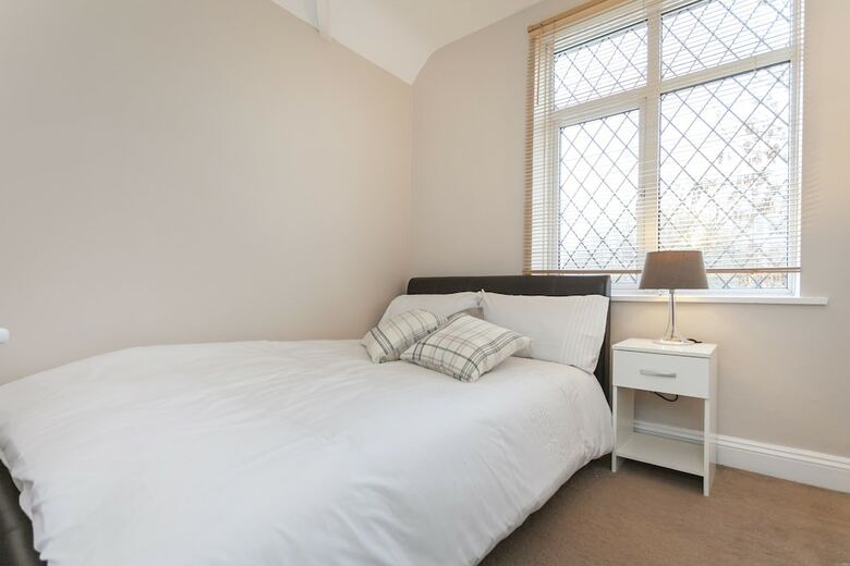 Apartamentos Astley 3 Bedroom House