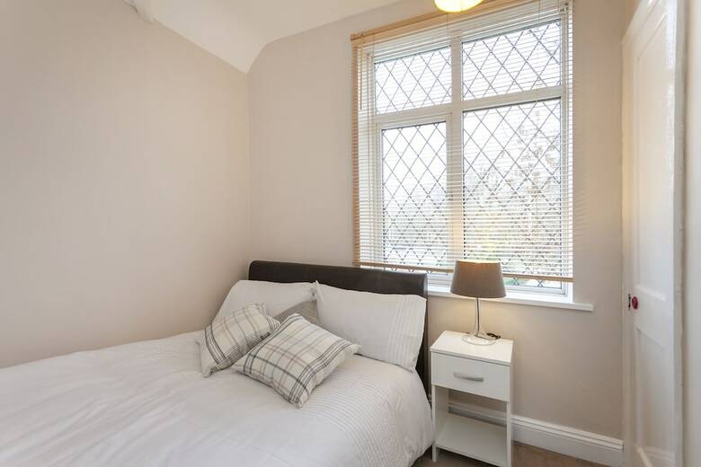 Apartamentos Astley 3 Bedroom House