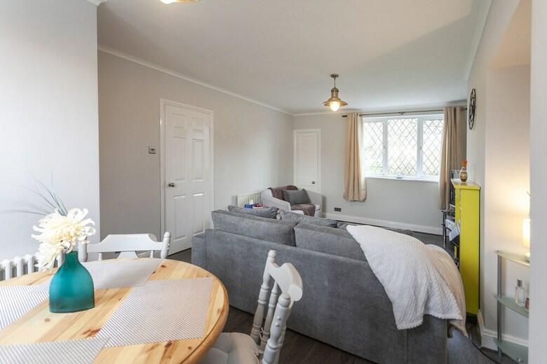 Apartamentos Astley 3 Bedroom House