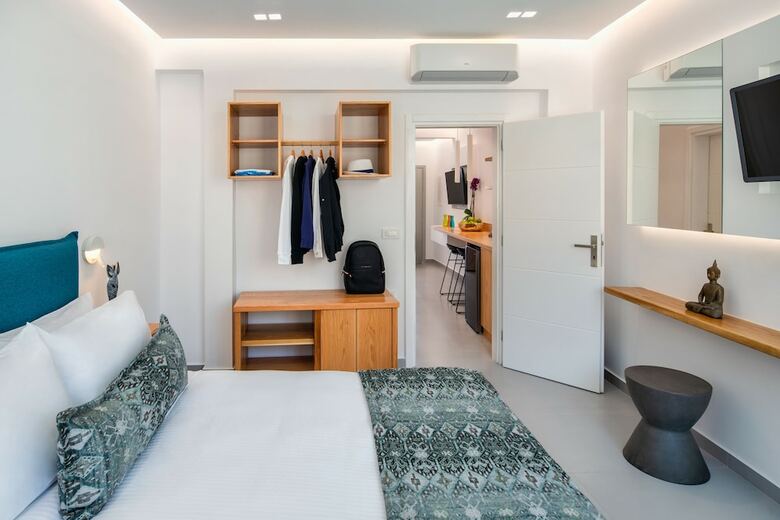 Hotel Harmony Suites