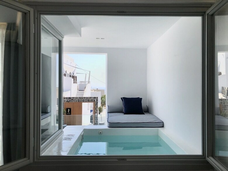 Hotel Harmony Suites