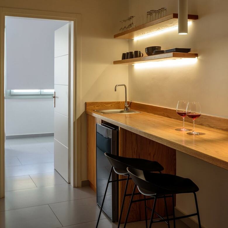 Hotel Harmony Suites