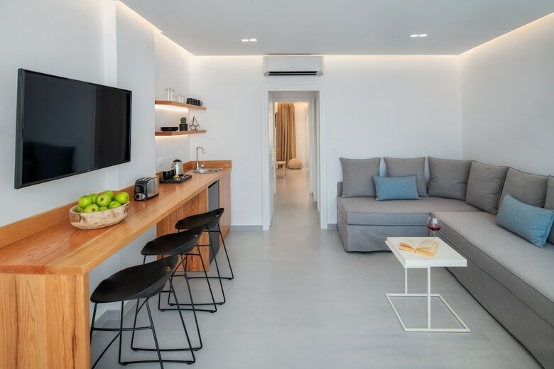 Hotel Harmony Suites