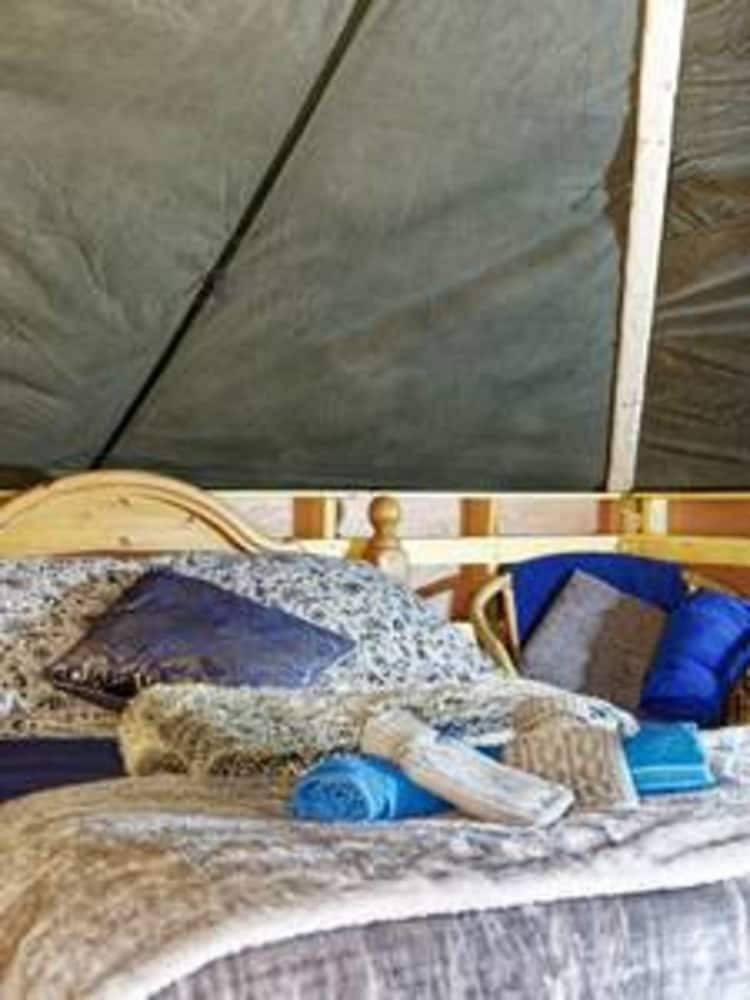 Cabana Hobbity Bell Tent House