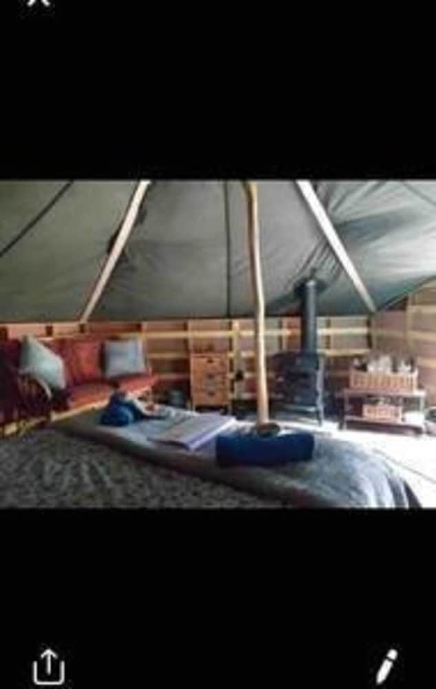 Cabana Hobbity Bell Tent House