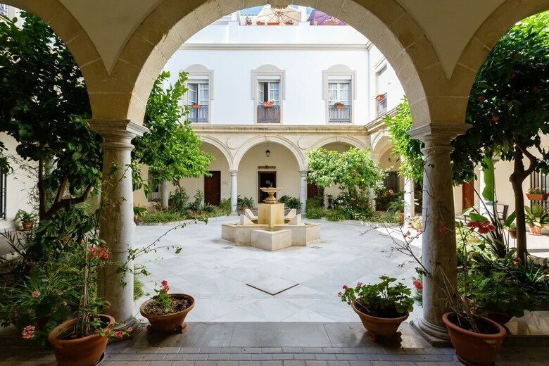Aladro Home Surthy Apartments