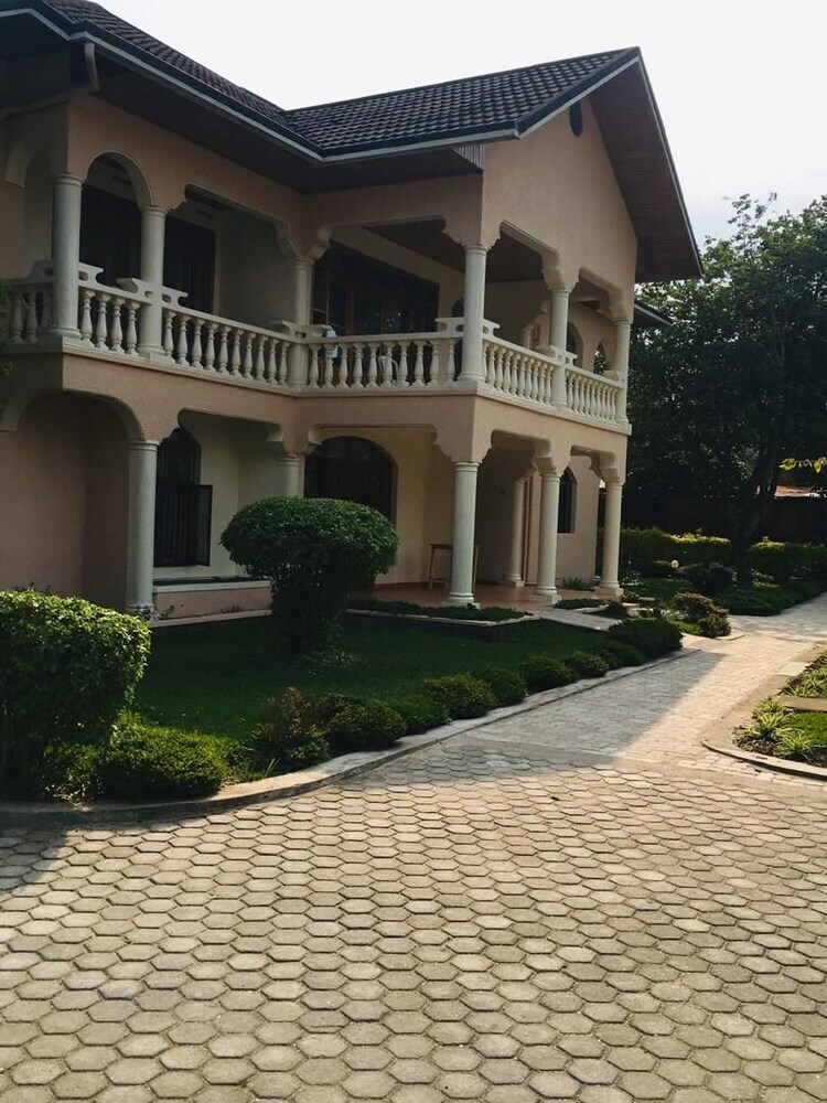 Hotel The Pearl Guest House